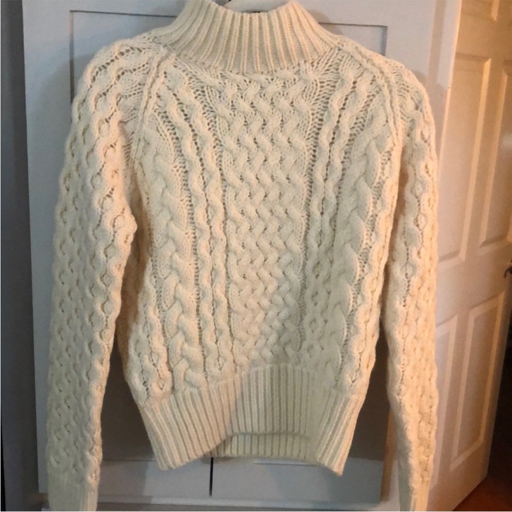 Chunky Cable Knit H&M Sweater- cream/off-white